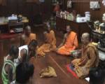 จับพระนอกรีต มั่วสุมเสพกัญญาในป่าละเมาะ