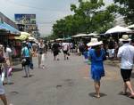 โพลเผยคนกรุงยี้ตลาดนัดจตุจักรติดแอร์ เชื่อสินค้าแพงขึ้น