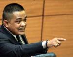 “ตู่” ติดประชุมสภาฯ เลื่อนพิพากษาคดีหมิ่น “มาร์ค” นั่งเสมอเจ้าแผ่นดิน