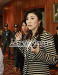 “ปู” ท่องแก้ของแพงไม่พูดปรับ ครม. “ยงยุทธ” ยันเคลียร์ “ตู่-ฉลอง” แล้ว
