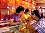 ร้านทองตรังซบเซาหลังราคาร่วงลงอย่างต่อเนื่อง