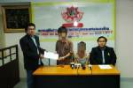 พ่อจูงมือลูกสาววัย 6 ขวบร้องสื่อถูกตำรวจเป่าคดีลูกถูกข่มขืน