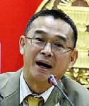 “เรืองไกร” ไปใหญ่ ยื่นศาล รธน.ยุบ ปชป. อ้างส.ส.พรรคดึงเก้าอี้ประธานสภา