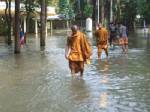 บาปหนา! รมต.“เพื่อแม้ว” เบี้ยววัด ถวายซองเปล่าช่วยน้ำท่วม-ข้ามปียังไม่ได้เงินอื้อ