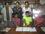 ตร.บางเลน ตั้งด่านจับยาบ้าได้ผู้ต้องหา 2 รายพร้อมของกลาง
