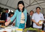 ‘ยิ่งลักษณ์ ชินวัตร’ เด็กหญิงอีกรายตายเพราะมือเท้า “ปาก!!”