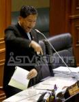 “เฉลิม” ชู 3 รองนายกฯ จับมือแก้ไฟใต้ โว “ปู” ให้งบเต็มแมกฯ ไม่กลัว “ชูวิทย์” ซักฟอก