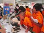 นักเรียนอีสานใต้แห่ร่วมงานวันวิทยาศาสตร์