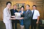 ธ.กรุงเทพ รับมอบหนังสือ “สถาปัตยกรรมพระเมรุในสยาม”