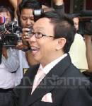ปชป.จัดแรลลี่เดินหน้าผ่าความจริง เผยปมชายชุดดำ แฉจอมบงการโยงแก๊งแดง