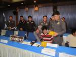 จับสองหนุ่มล่องเรือหางยาวขนยาไอซ์กลางน้ำกก