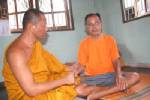 อดีตนักร้องลูกทุ่งชื่อดัง “นพพร เมืองสุพรรณ” พึ่งวัดกรุงเก่ารักษาพาร์กินสัน