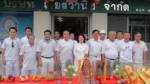 ส.ส.ภูเก็ตตั้งโต๊ะรับขบวนแห่พระหน้าสำนักงานพรรคประชาธิปัตย์