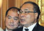 “ค้อนปลอม” ลุยซักฟอกต่อ แม้ “มาร์ค” ถูกสอบคุณสมบัติ-โต้ รบ.ก่อนก็แถลงผลงานช้า