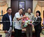 ผู้บริหารสยามนิรมิตภูเก็ตเข้าเยี่ยมคารวะพ่อเมืองภูเก็ต
