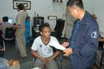 จับหนุ่มตราดลักตัดสายไฟ ลอกทองแดงขาย