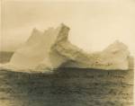 เปิดประมูลภาพ “ภูเขาน้ำแข็ง” ตัวการล่มเรือ “ไททานิก” คาดทำเงินถึง $10,000