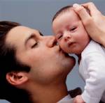 องค์กรสตรีหนุนผู้ชายเป็นแฟมิลีแมน ลาคลอดช่วยเมียเลี้ยงลูก