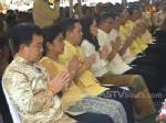 ผู้ว่าฯ ตรังนำพสกนิกรทำบุญตักบาตรในโอกาสวันเฉลิมพระชนมพรรษา 5 ธันวามหาราช
