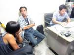 พดส.ภ.2 จับหนุ่มใหญ่ขับรถติดสติกเกอร์ สตช.