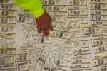 Japan rubbish worker finds $120,000 cash in trash