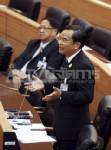 “ถาวร” ตอก รบ.แก้ไฟใต้เหลวให้ทหาร-ตชด.สอนแทนครู แนะ “เหลิม” ทำงานเลิกโม้