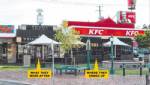 2 โจรออสซี่เซ่อซ่าพังกำแพงหวังปล้นร้านเพชร ที่ไหนได้โผล่ "เคเอฟซี"