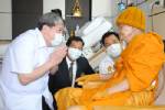 รมว.สธ.เข้าเยี่ยมอาการอาพาธ “หลวงพ่อคูณ” เผยแข็งแรงขึ้น