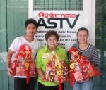 “พรทิพย์ ภูเก็ต” มอบผลิตภัณฑ์แด่พนักงาน ASTV ผู้จัดการ ภูเก็ต เนื่องในเทศกาลตรุษจีน
