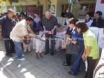 เลขาธิการสภากาดชาดไทยเยี่ยม และมอบเครื่องอุปโภคบริภาคให้ชาวโรงฮิงญาที่พังงา