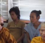 ตร.กะทู้รวบพระมั่ว 2 สีกาพร้อมเสพยาติด จับสึกทันที