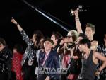 สองหนุ่ม “ซูเปอร์จูเนียร์” โชว์เสียงร้องเพลงไทย (ชมคลิป)