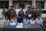 ตร.นิคมพัฒนา รวบแก๊งค้ายาบ้า 6 ราย ยึดของกลางเพียบ