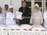รองเลขา ศอ.บต.มอบข้าวสารสนับสนุนกิจกรรมโยร์ ระดับภาคใต้