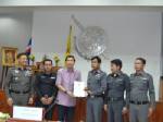 ตร.สืบสวน สภ.กะรน รับเกียรติบัตรปราบปรามอาชญากรรมดีเด่น