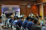 ผู้ว่าฯ-รองผู้ว่าฯ เร่งเคลียร์ปมรัฐลดราคาจำนำข้าวสกัดม็อบ