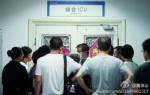 เด็ก 2 ขวบ ถูกทุ่มบนพื้นถนนระหว่างศึกแย่งที่จอดรถ เสียชีวิตแล้ว