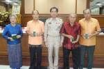 ผู้ว่าฯ สงขลา มอบเครื่องราชฯ แก่ผู้บริจาคสร้างอาคารโรงพยาบาลหาดใหญ่  4 ราย