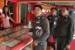ผู้การบุรีรัมย์สั่งคุมเข้มร้านทอง ป้องกันคนร้ายปล้นจี้หลังราคาพุ่ง