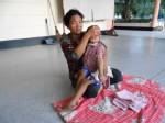 พ่อหอบลูก 4 ขวบร้อง ครูประมาททำลูกเป็นเจ้าชายนิทรา