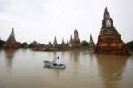 พิษน้ำท่วม! ส่งวัดเกือบ 300 แห่งจมน้ำแล้ว พระสงฆ์เดือดร้อนอีกกว่า 2 พันรูป