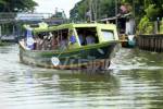 “วิชาญ” นำชาวบ้านบุก กทม.ร้องให้หยุดเดินเรือเหตุสร้างความเสียหายให้บ้านเรือน