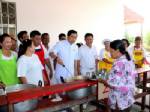 สสจ.ภูเก็ต ตรวจอาหารศาลเจ้าท่าเรือหลังอาหารเป็นพิษเข้า รพ. 7 คน