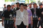 “ปู” ตรวจน้ำท่วมปราจีนฯ ขออดทนเดือนหน้าปกติ สั่งรีบเยียวยา นั่ง ฮ.ต่อฉะเชิงเทรา