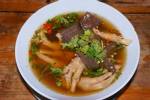 อร่อยแซบเวอร์ ‘ซุปเปอร์ตีนไก่’ เมืองกาญจน์