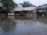 มวลน้ำ “ลำตะคอง” ท่วมเมืองโคราชยังอ่วม - เขื่อนวิกฤตน้ำล้น 17 แห่ง