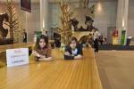 งานบ้านและสวนแฟร์ ร้านเฟอร์นิเจอร์ขนโต๊ะไม้มะค่า ราคาเฉียด 5 ล้าน ล่อใจ