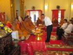 ผบ.ตร.ทอดกฐินที่วัดบ้านเกิดจ.นครพนม