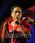“นปช.กลับใจ” ขึ้นเวที ปชป. เสื้อแดงยัวะจี้ถามรับเงินมาเท่าไหร่