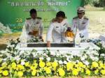 ในหลวงพระราชทานดินฝังศพตำรวจระแงะ เหยื่อระเบิดโจรใต้